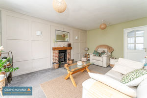 Sitting Room- click for photo gallery